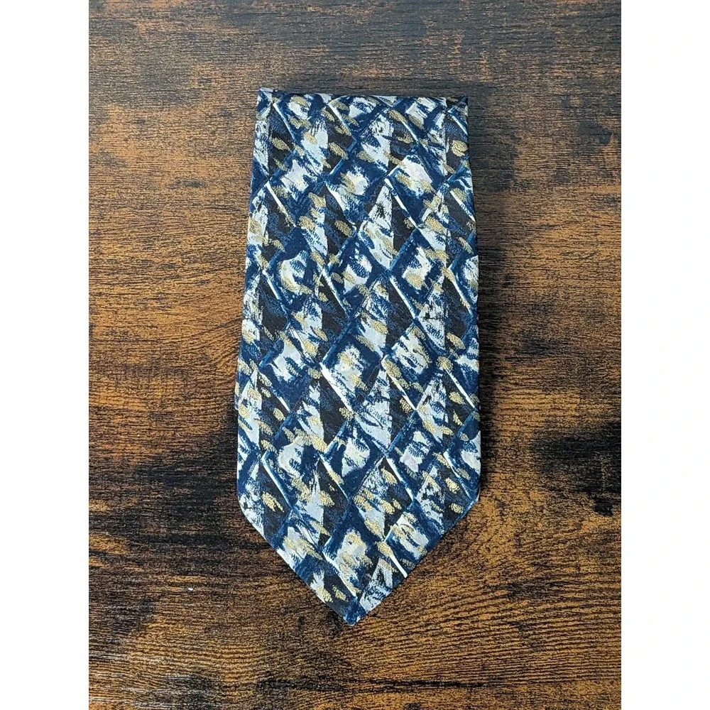 J. FERRAR Men's 100% Silk Necktie Designer Italian Silk Italy Print USA Made 58